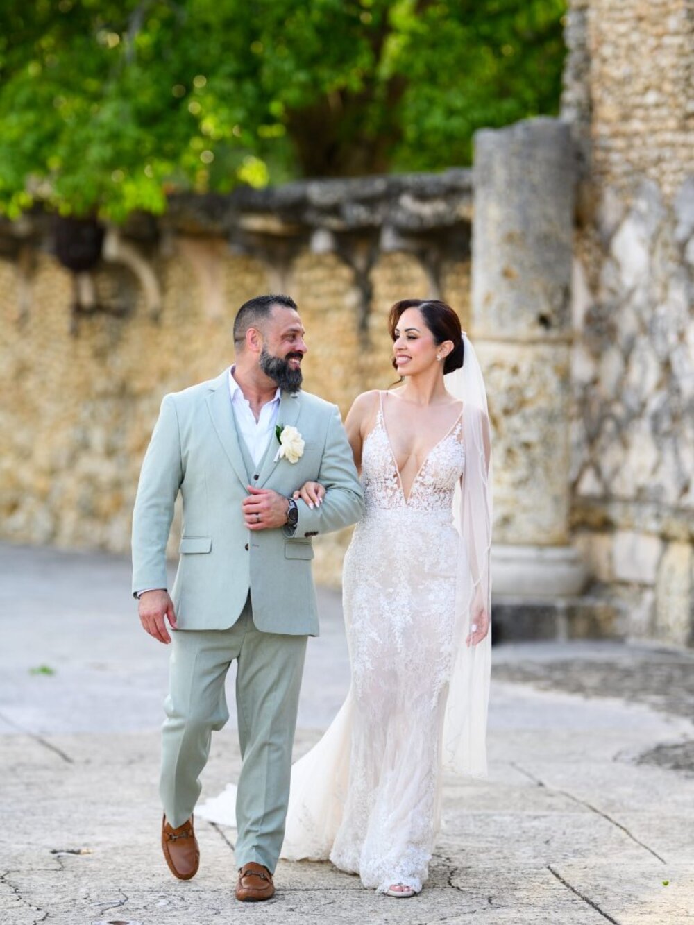 Wedding Dress - Picture 3 of 4